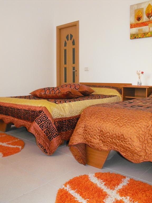 Casa Rustica Hotel Focşani Стая снимка